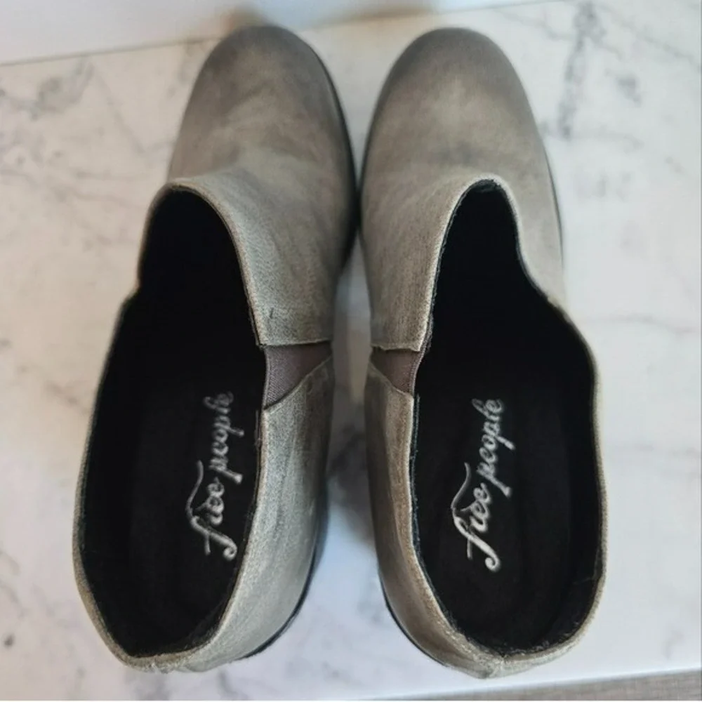 Free People NEW Terrah Gray Taupe Leather Cut-out Chunky Heel Boot Size 38 8
